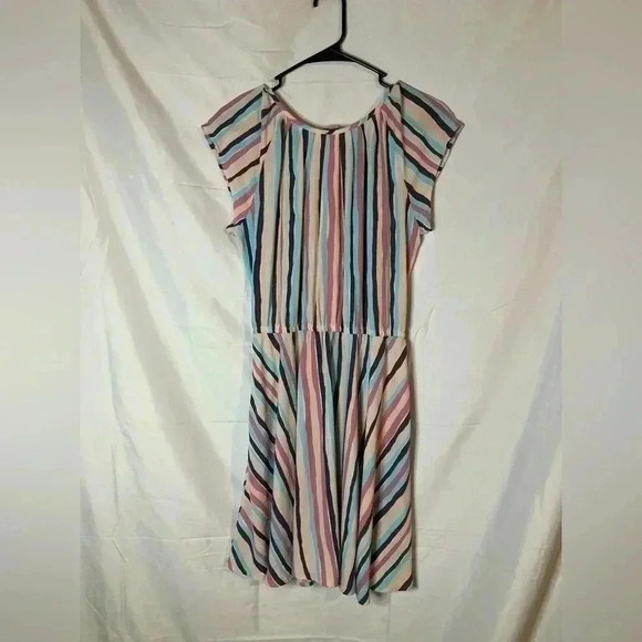 Lauren Conrad dress - Picture 6 of 6